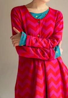Gemusterte Strickjacke „Zigzag“ aus Bio-Baumwolle - hibiskus