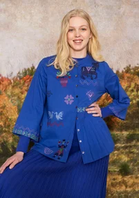 Bestickte Bluse „Skåne“ aus Bio-Baumwolle - brillantblau