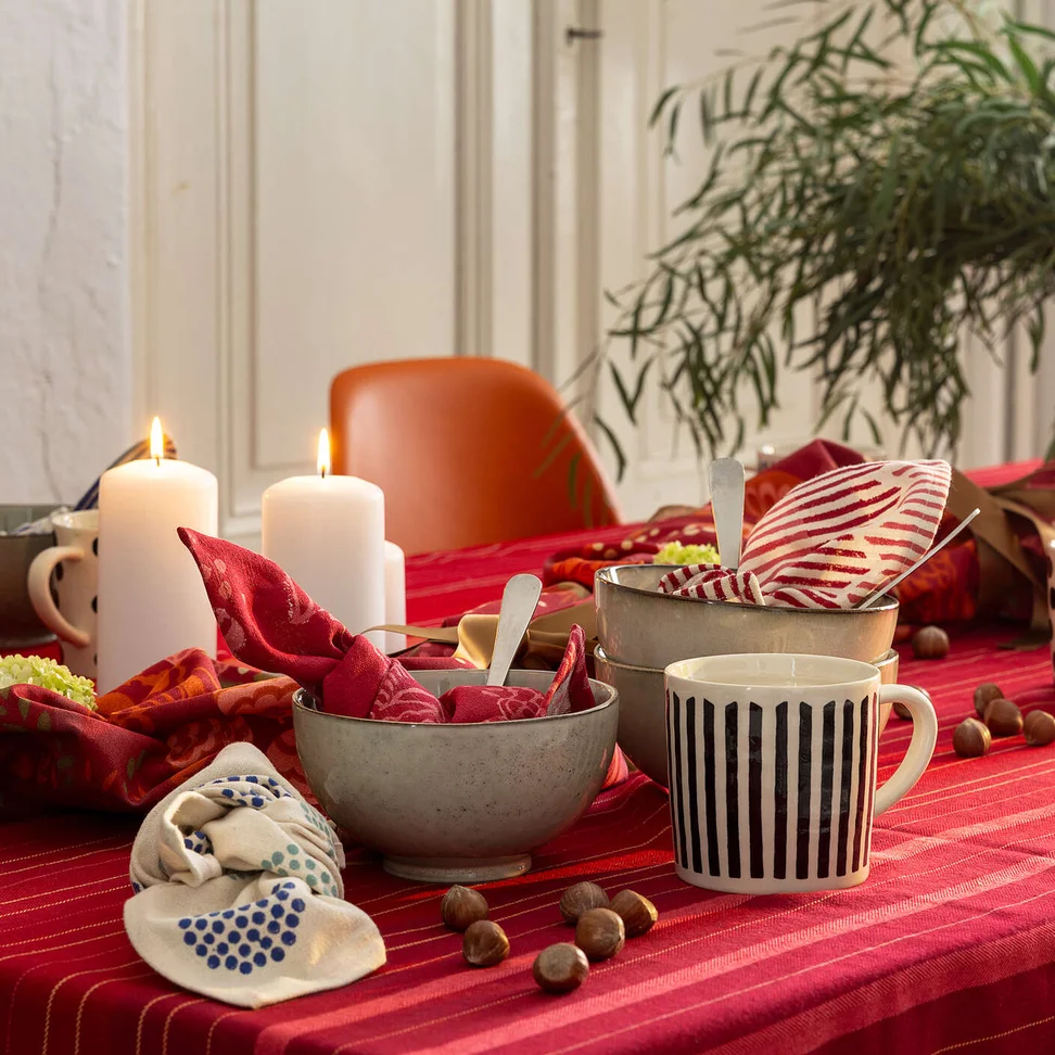 Tischdecke „Alaska Sky“ aus Bio-Baumwolle - poppy