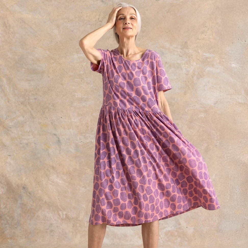 Trikoomekko ”Himla” ekopuuvillaa - kirsikankukka/kuviollinen