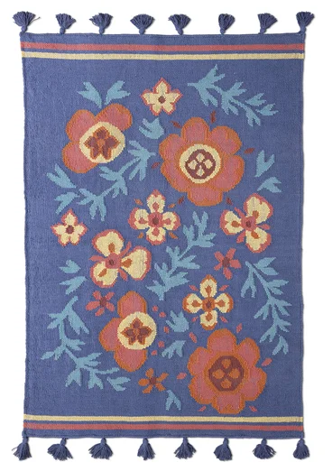“Petals” kilim rug in organic cotton - bluebell