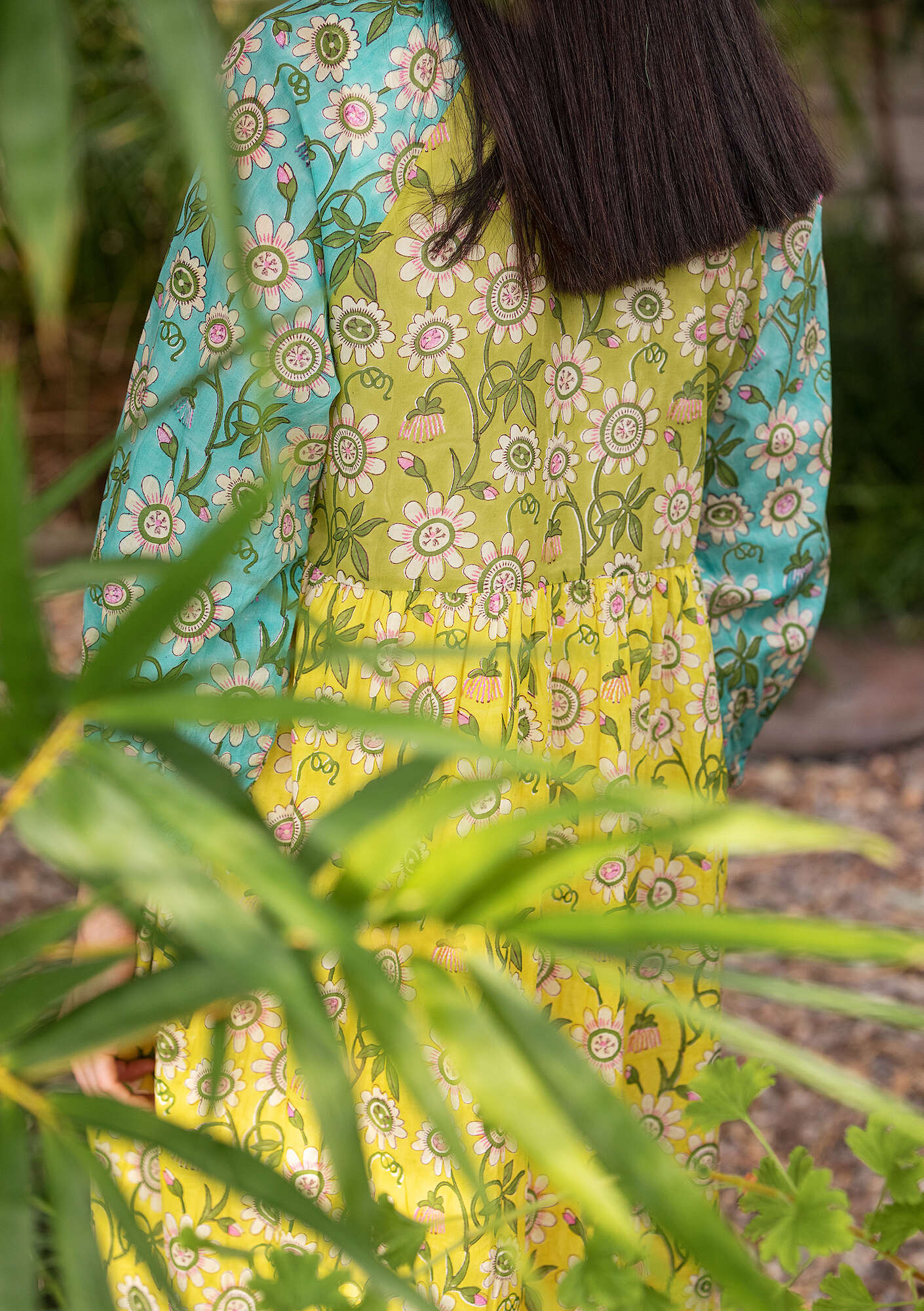 Vævet kjole  Floria  i økologisk bomuld dijon thumbnail