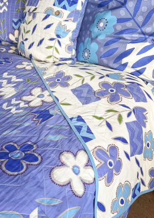 “Drömmar” organic cotton single bedspread - dark lavender