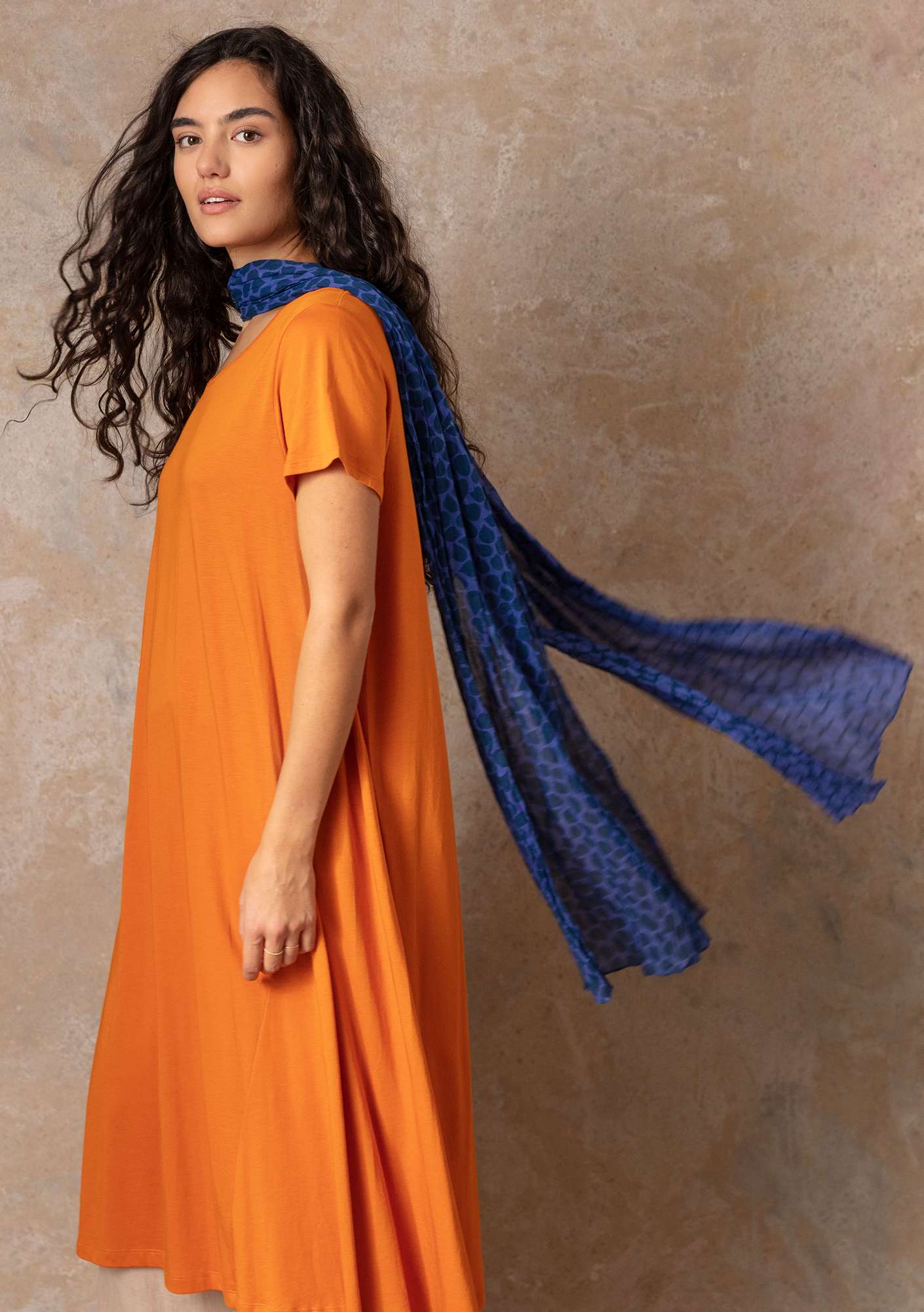 “Serafina  organic cotton shawl indigo/patterned thumbnail