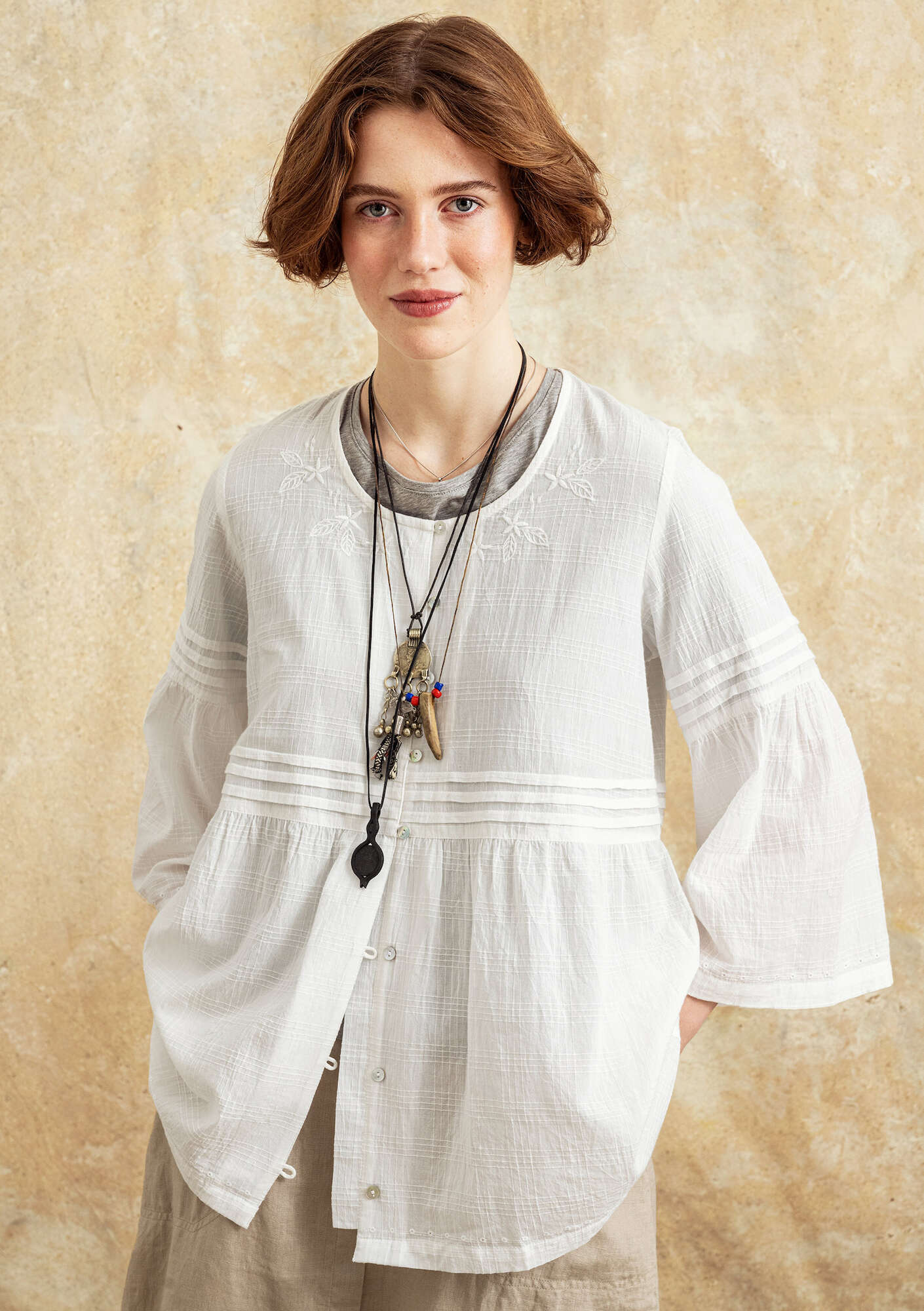 “Tanne” blouse in organic cotton semi-bleached