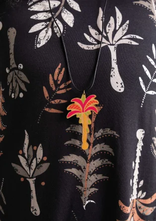 Bijou "Forest" en bois - cochenille