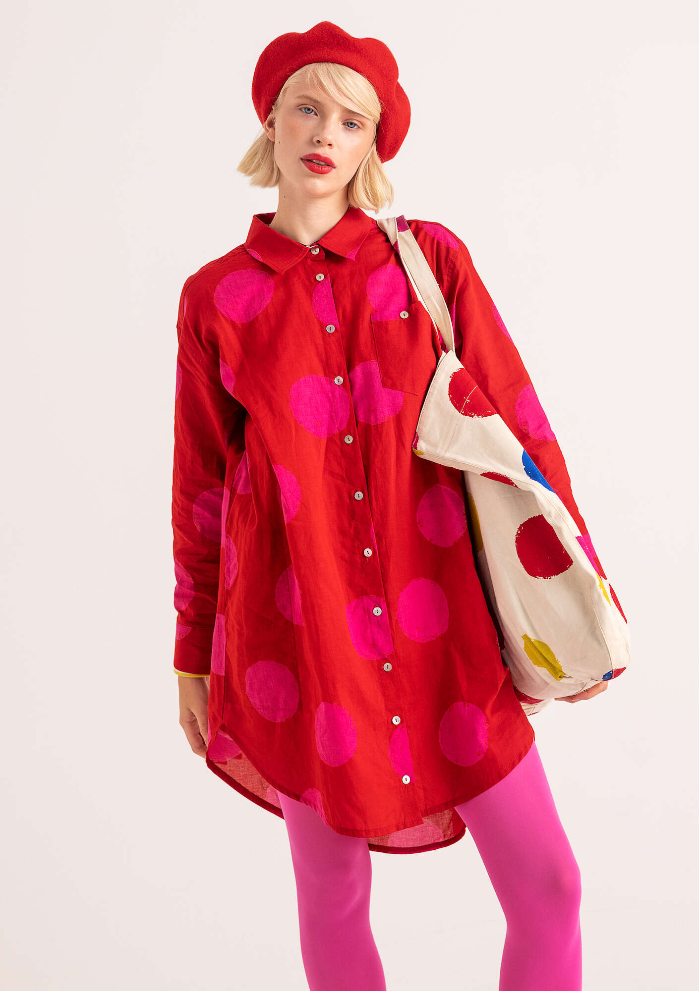 “Palette” shirt dress in organic cotton parrot red/patterned