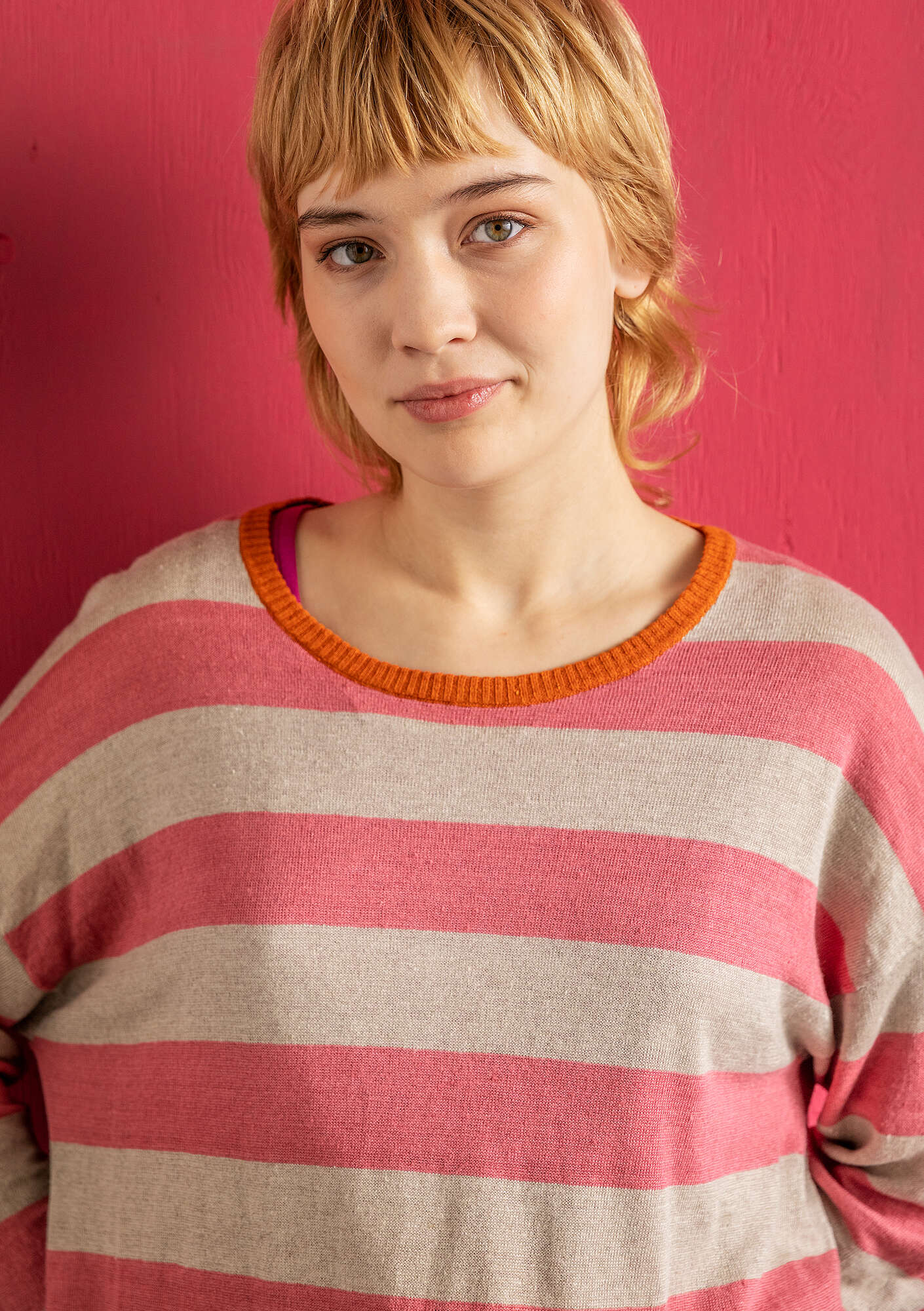 Linen knit sweater flamingo/dark natural