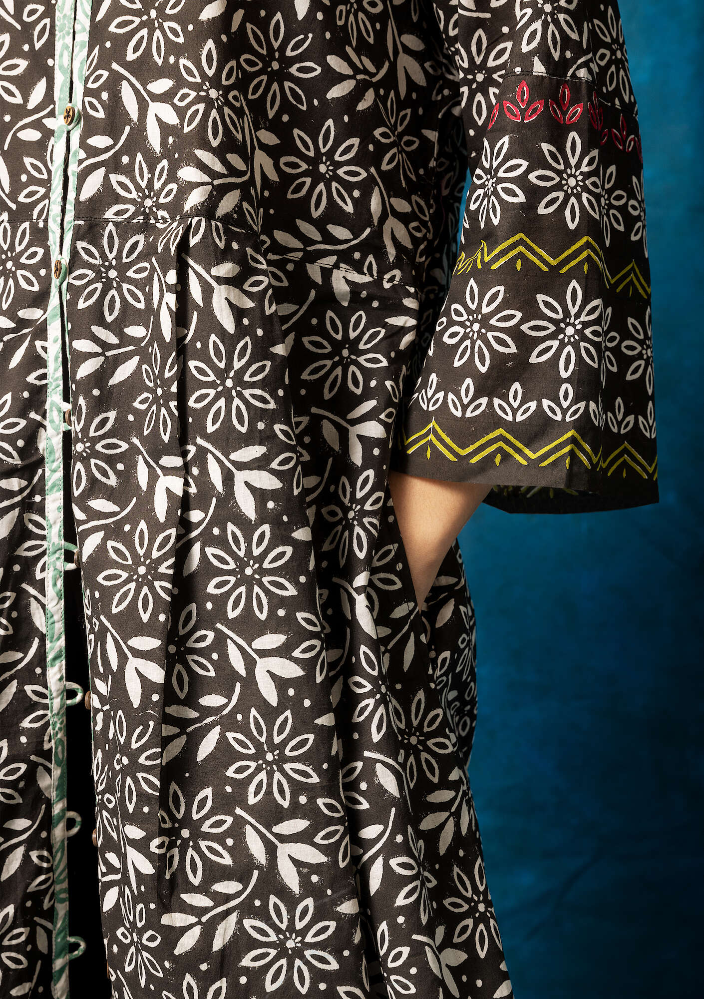 “Kauri” woven organic cotton dress  black thumbnail