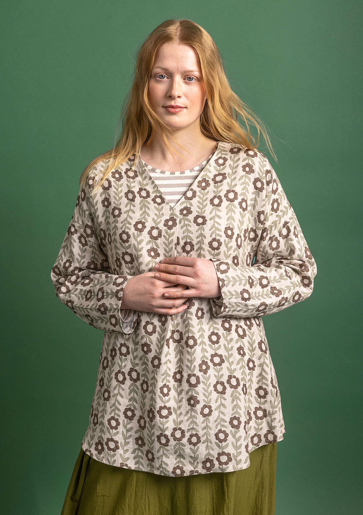 “Jasmine” woven linen blouse natural/patterned