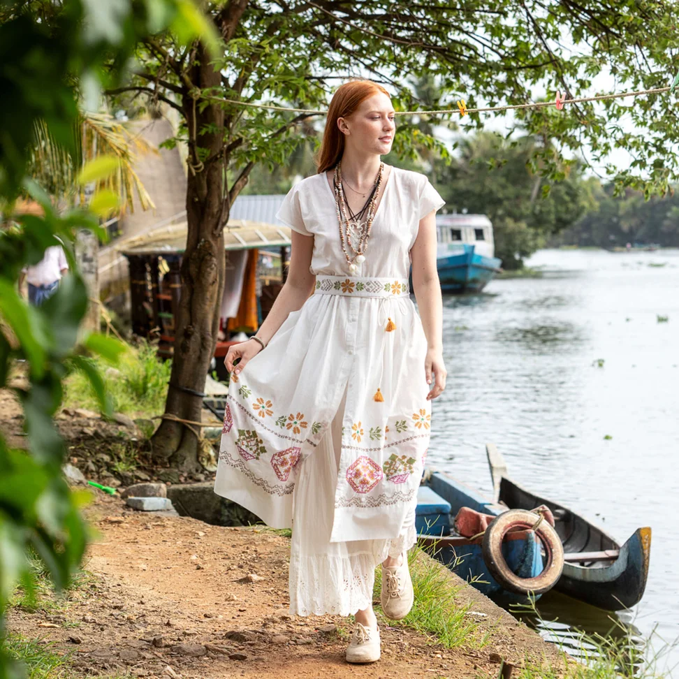 Ærmeløs kjole "Cross" i økologisk bomuld - halvbleget