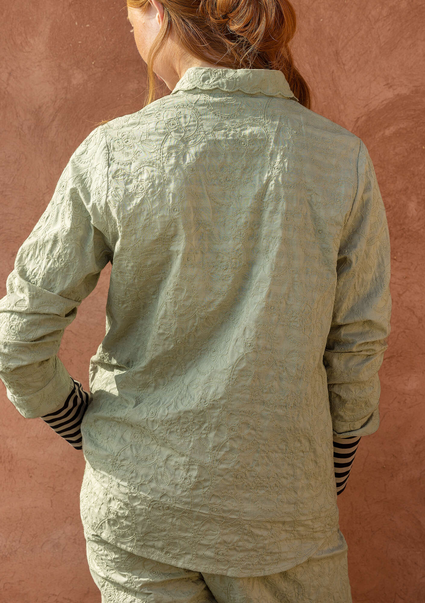 “Kinari” shirt in organic cotton light warm gray
