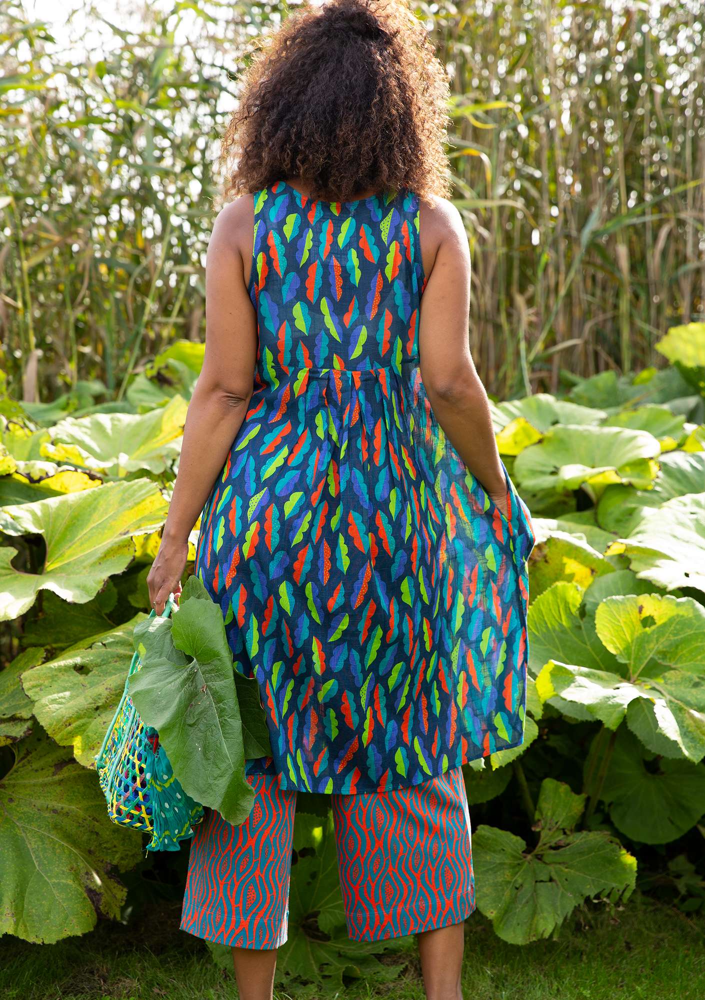 Vevd kjole «Agave» i økologisk bomull mørk indigo thumbnail