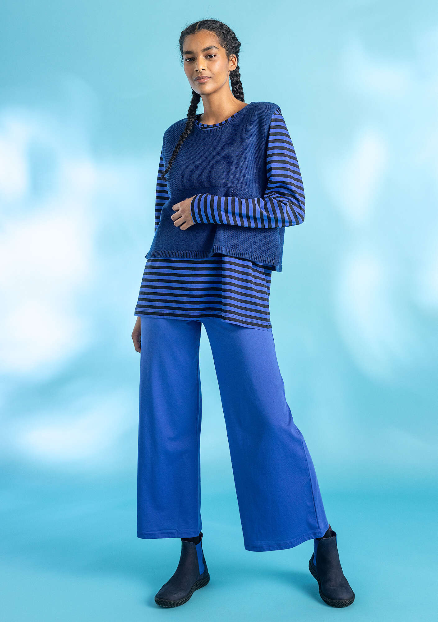 Cotton/modal jersey trousers brilliant blue