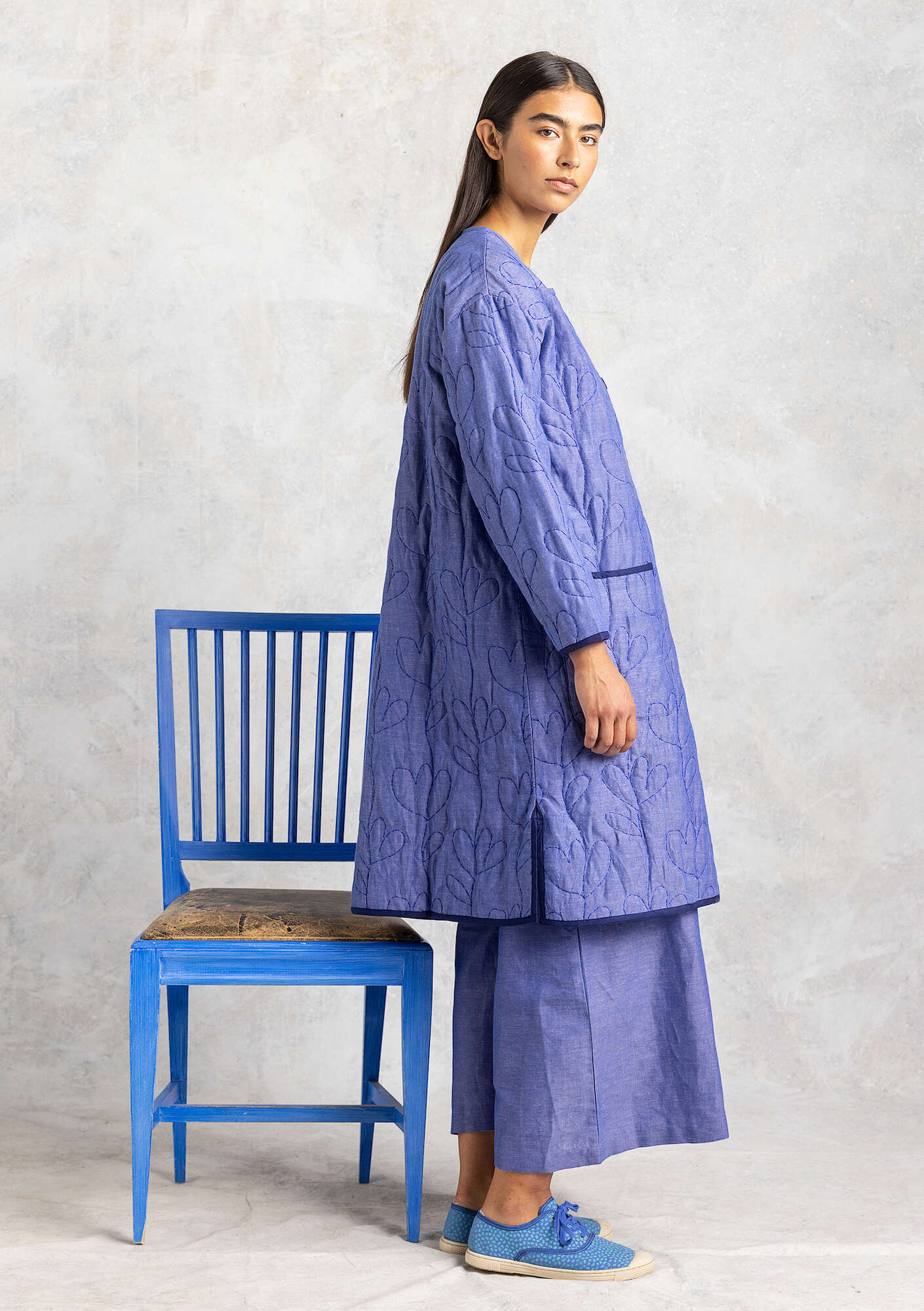 “Idun” quilted coat in organic cotton/linen blue lotus thumbnail