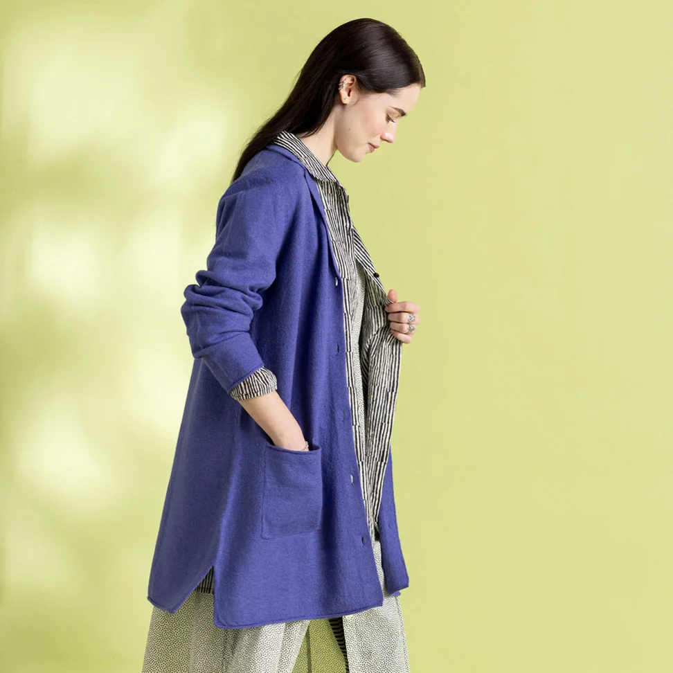 Blazer long en maille de laine biologique feutrée - bleu ciel