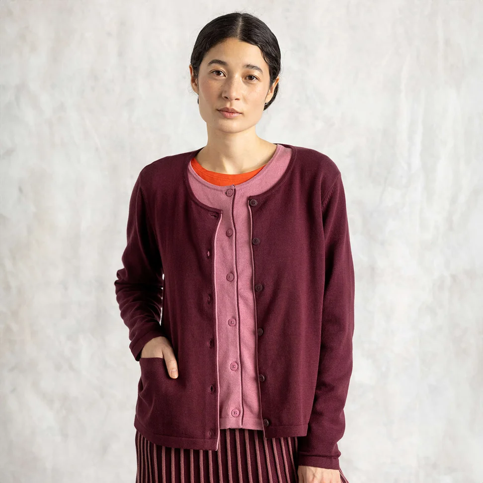 Cardigan in organic/recycled cotton - aubergine