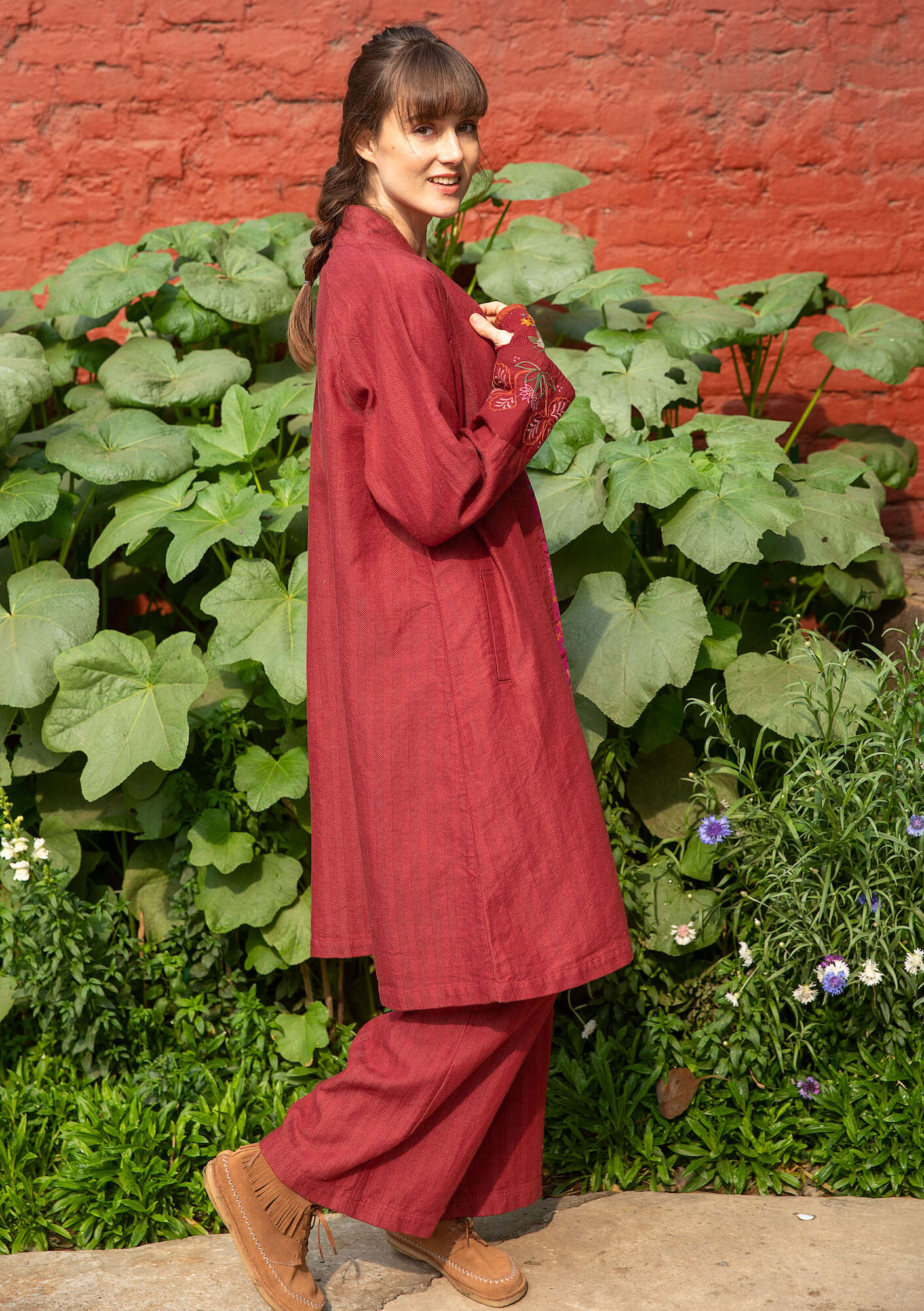 “Woodland” organic cotton/linen coat agate red