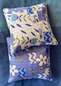 “Drömmar” organic cotton quilted cushion cover - dark lavender