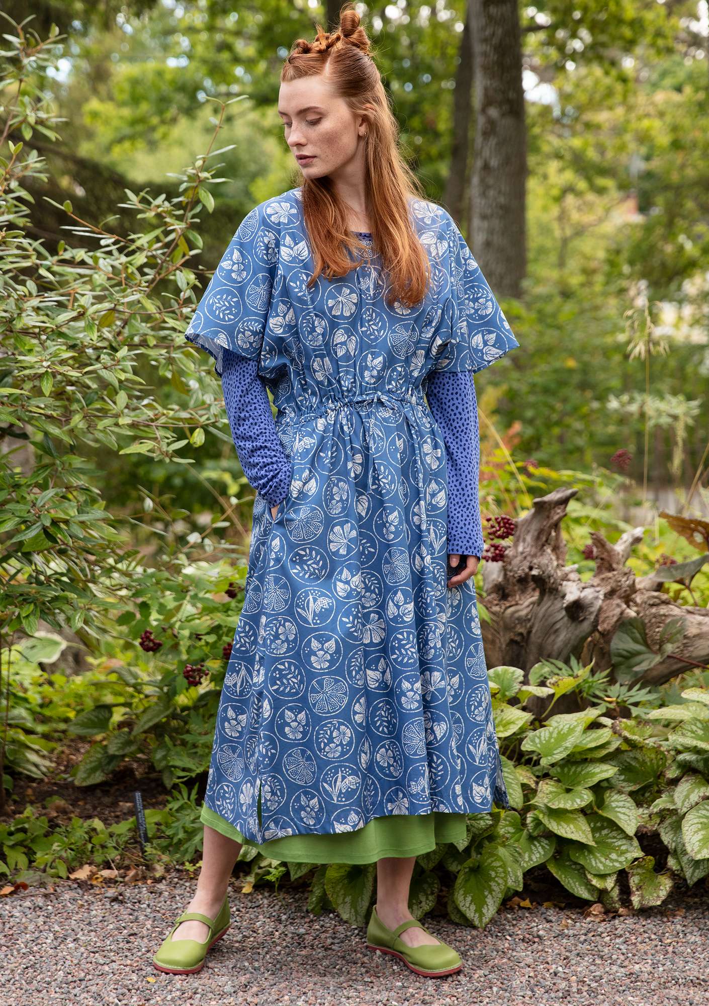 Geweven jurk  Kusama  van biologisch/gerecycled katoen vlasblauw thumbnail