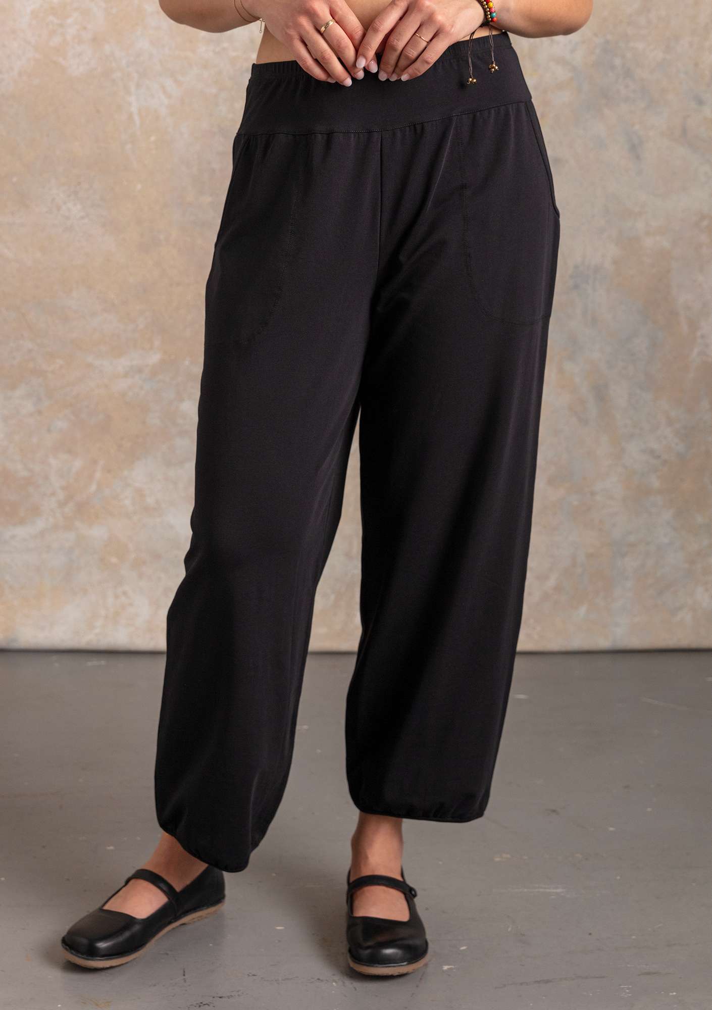 Organic cotton/elastane harem trousers black thumbnail