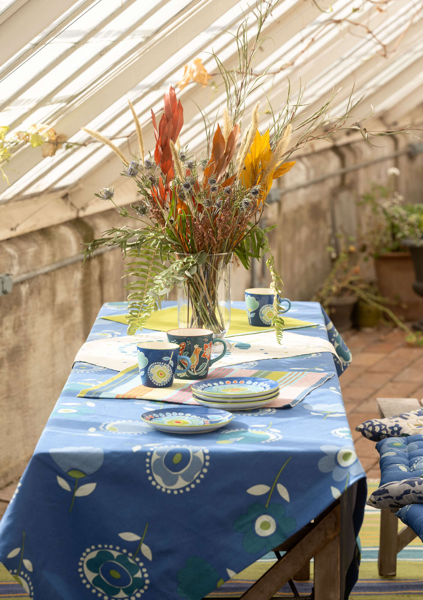 Tulipanaros tablecloth