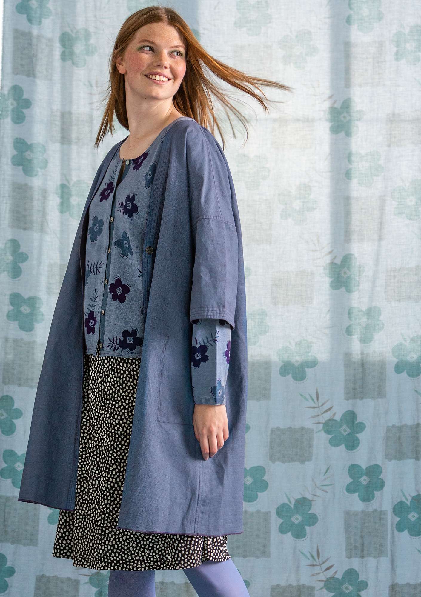 Kimono réversible ”Twin” en lin/coton biologique bleu clair thumbnail