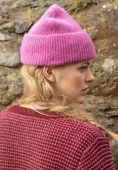 Strickmütze aus flauschigem Alpakawollgemisch - hortensie