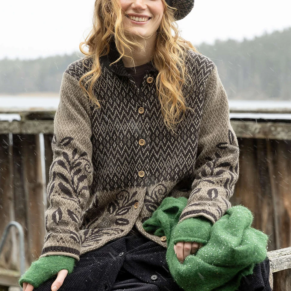 “Nova Scotia” long cardigan in lambswool - black cassis/patterned