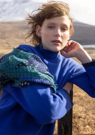 Gemustertes Tuch „Glänta“ aus Kaschmir - tiefblau