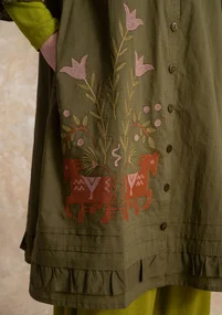 Besticktes Kleid „Fåle“ aus Bio-Baumwolle - fichte
