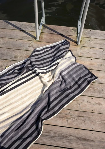 Kylpypyyhe "Sunset” ekopuuvillaa - musta