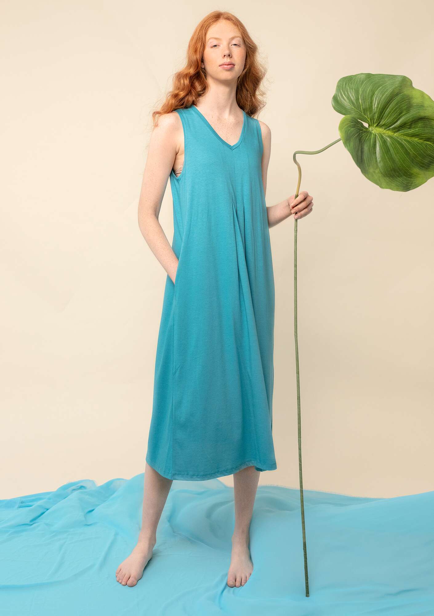 Solid-colored dress turquoise