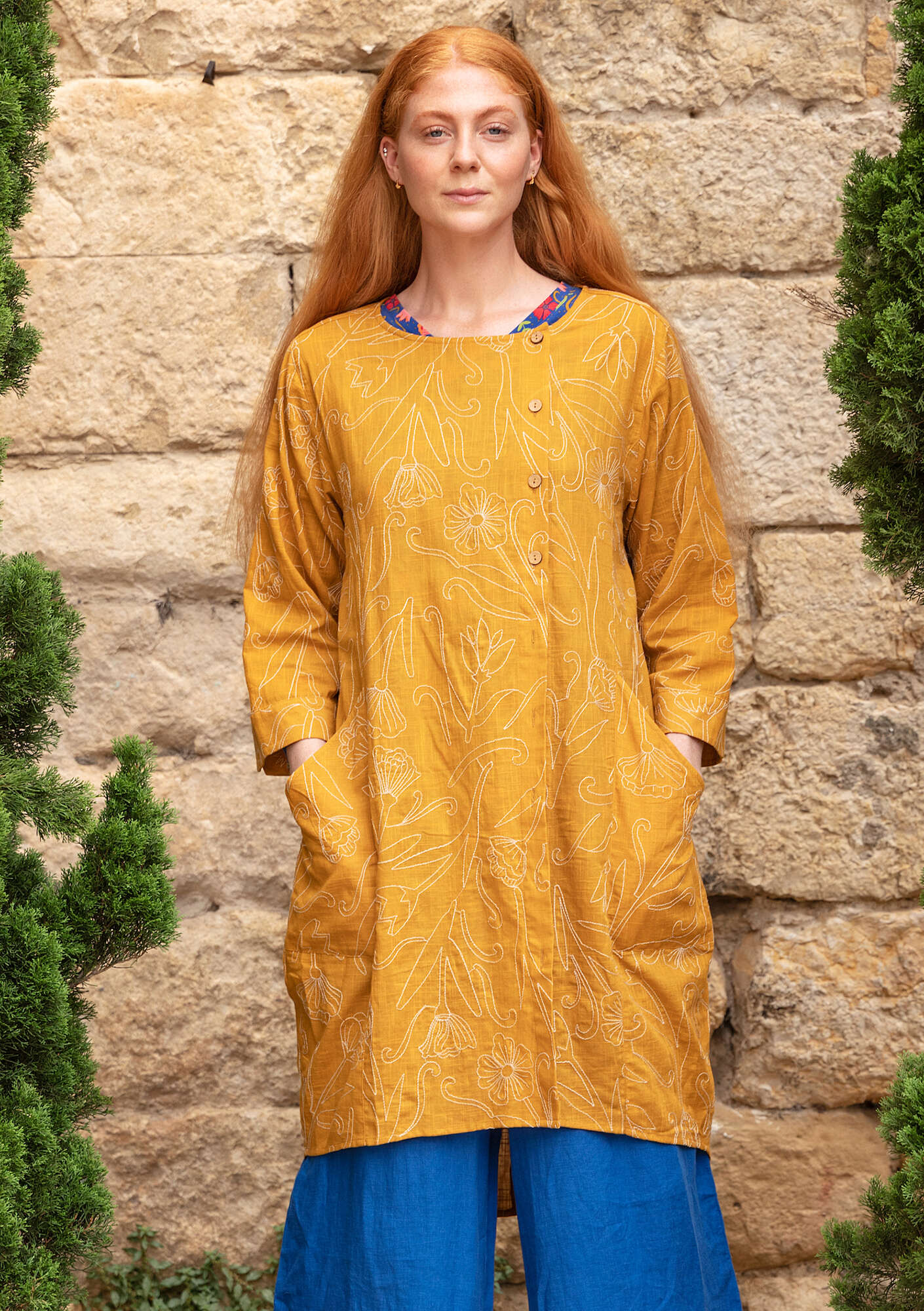 Woven “Blomen” dress in organic cotton mustard thumbnail