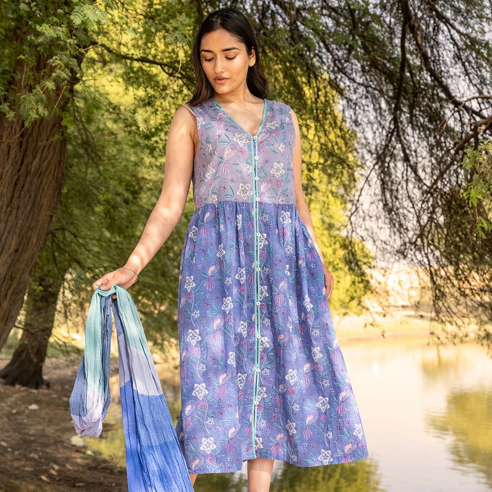 “Nightingale” woven dress in organic cotton - sky blue