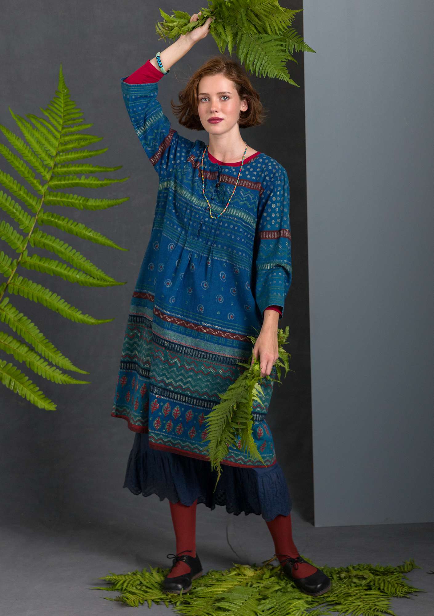 Woven “Madame Indigo” dress in organic cotton indigo thumbnail