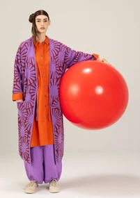 Lang strikkejakke «Midori» i økologisk bomull - lilla kosmos