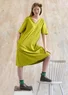 Robe basique rayée en coton biologique (asperge/vert lime S)