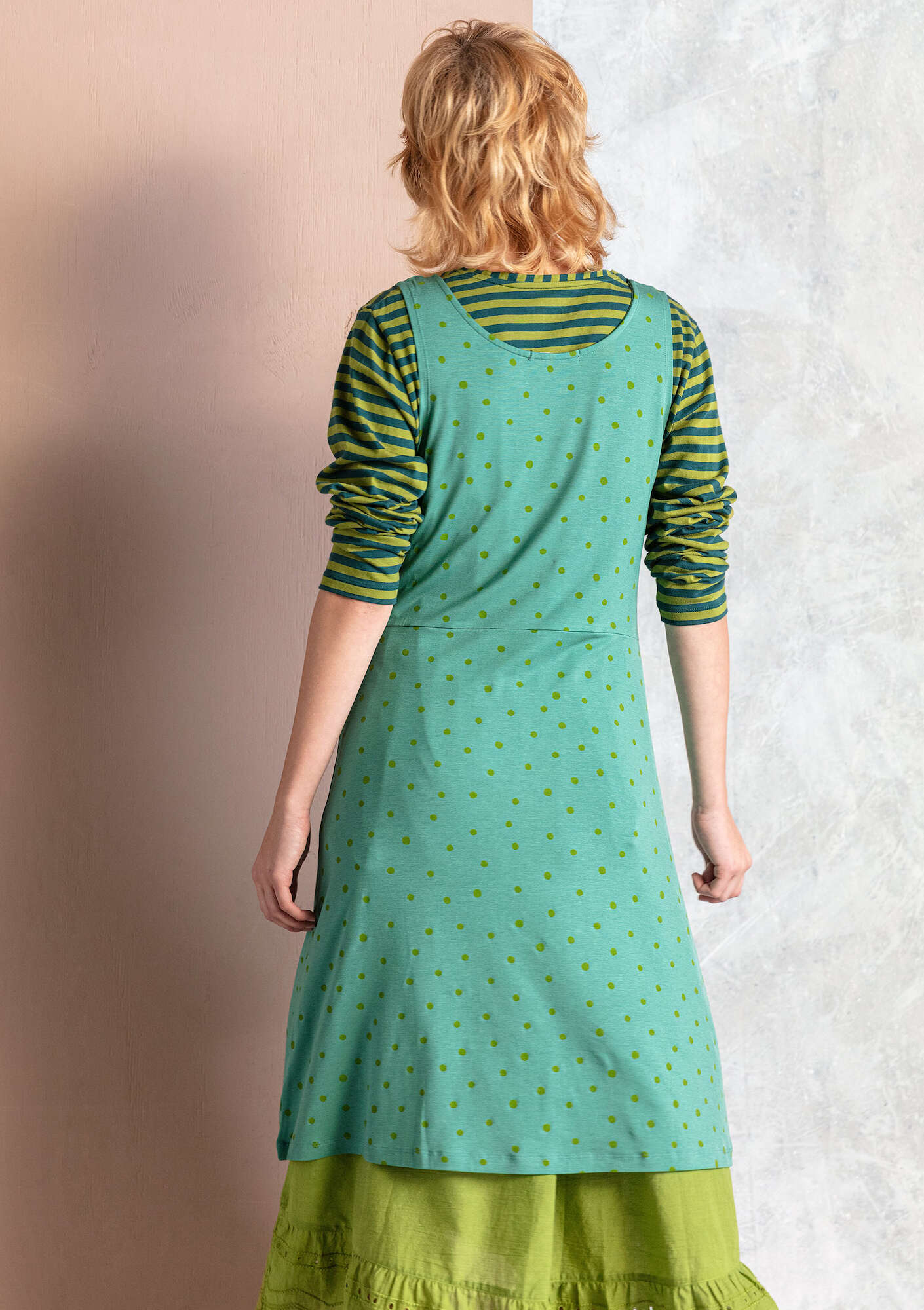 “Pytte” jersey dress in lyocell/spandex artemisia/guava thumbnail