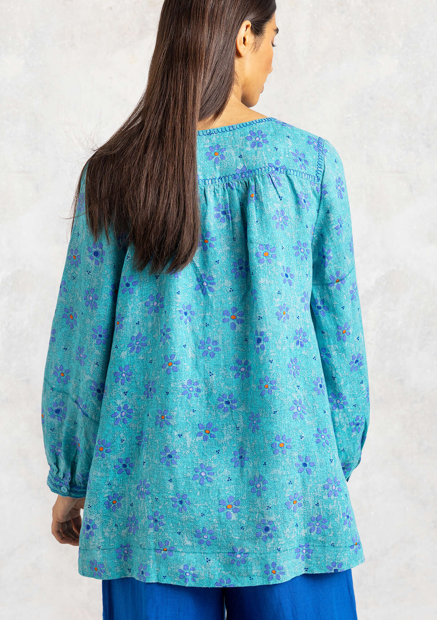 Ester blouse meadow stream/patterned