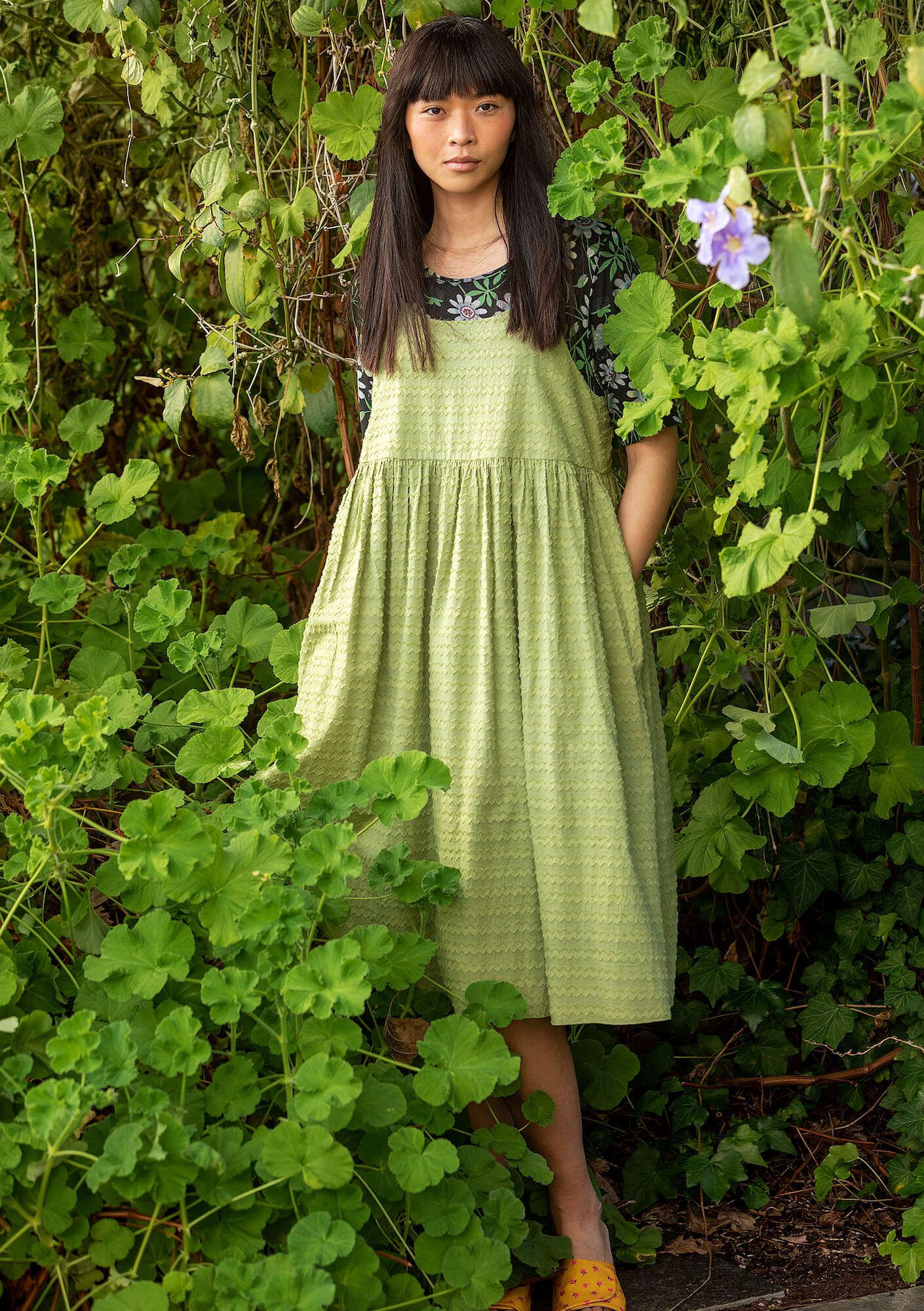 Woven dress in organic cotton kiwi