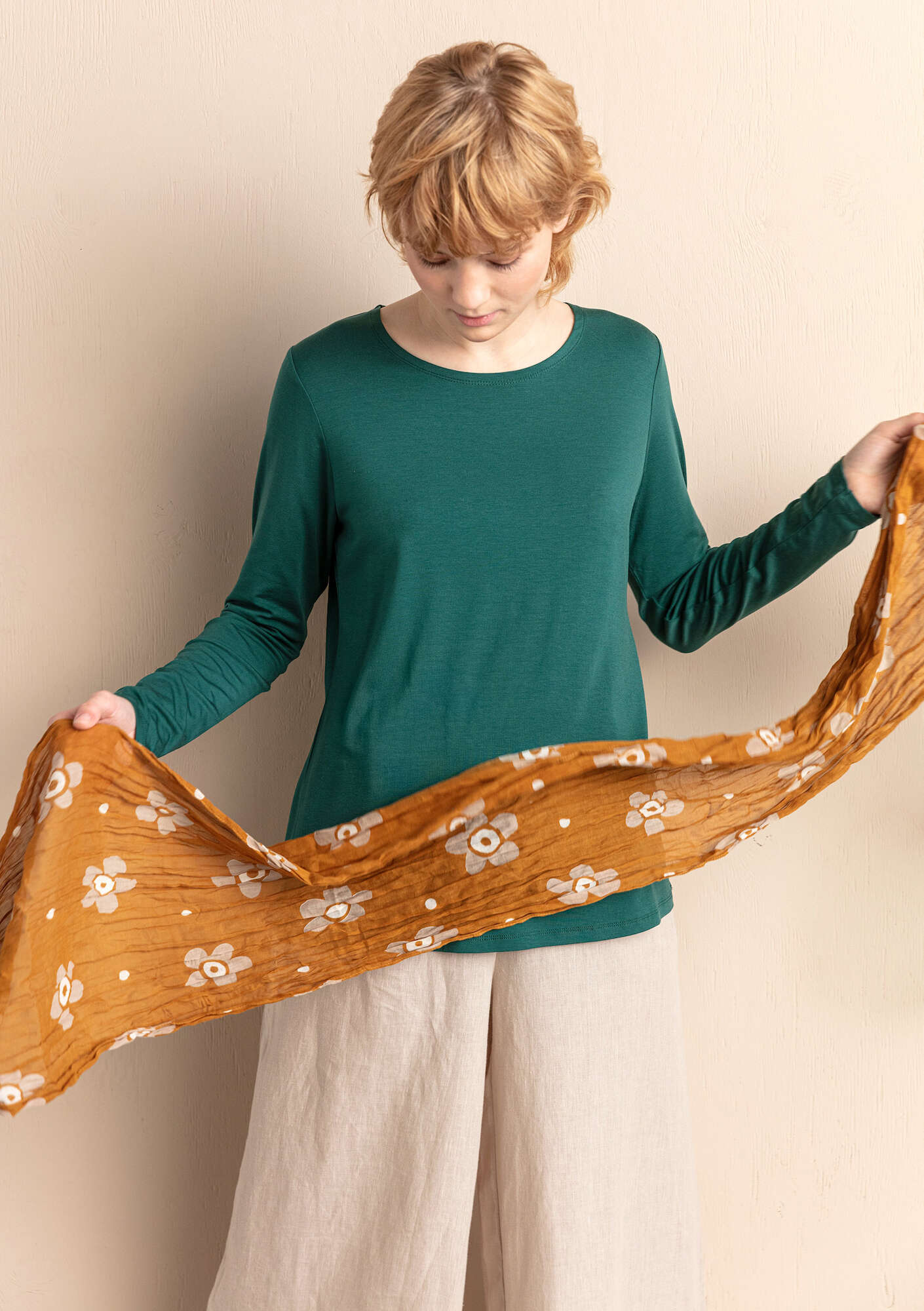 “Alice” shawl in organic cotton curry thumbnail