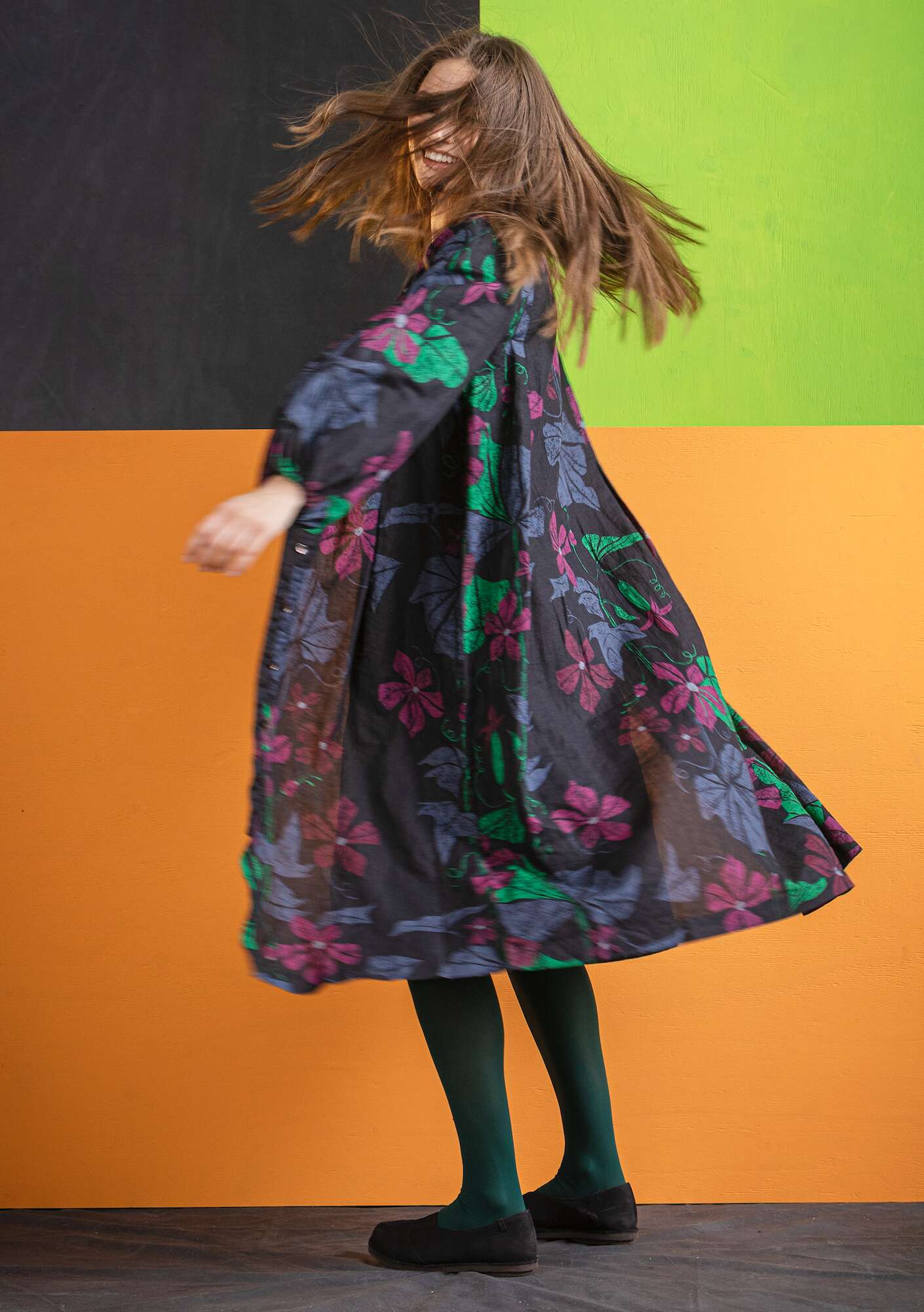 Geweven jurk  Gurka  van biologisch katoen/linnen zwart thumbnail