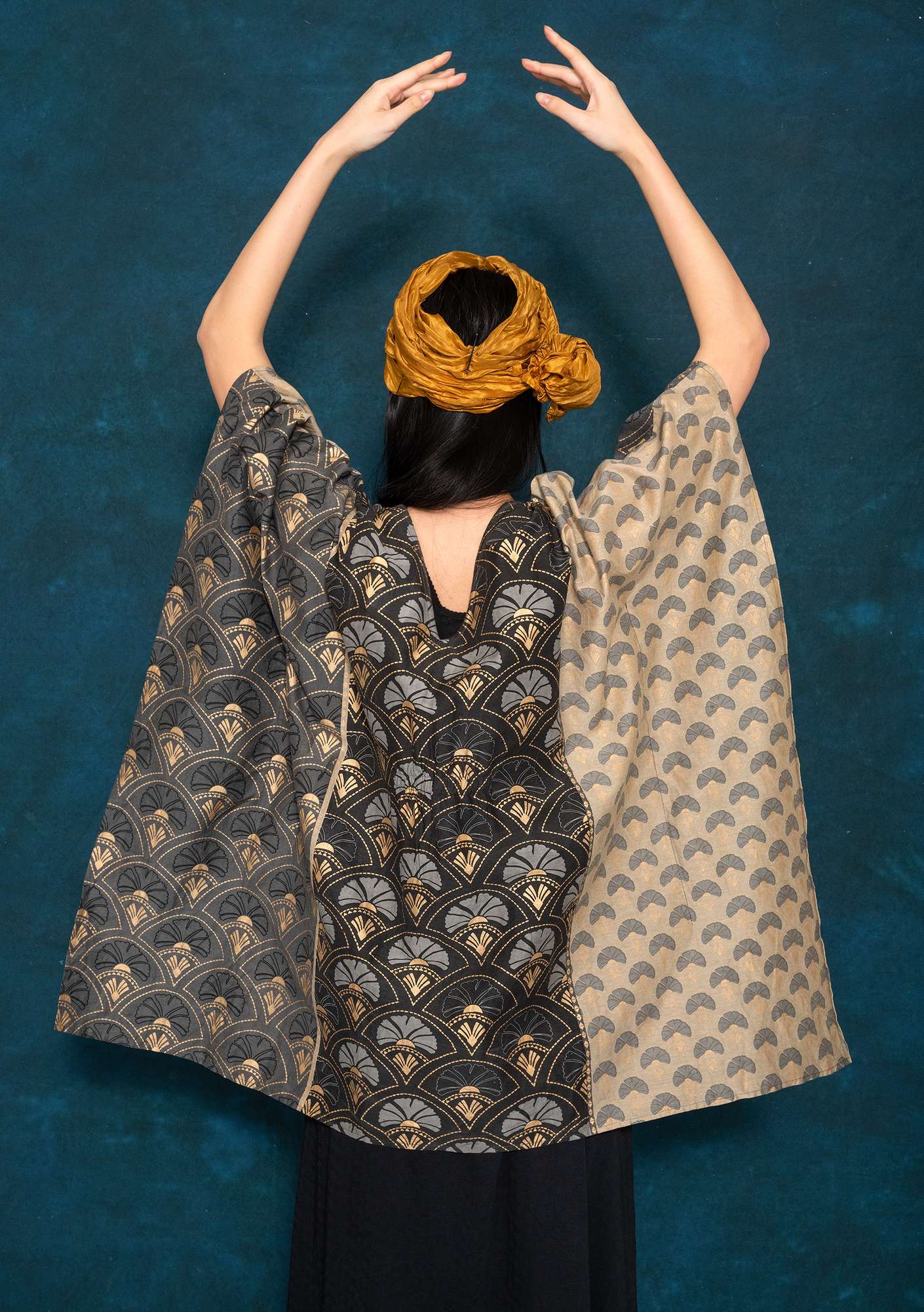 “Première” woven tunic in organic cotton/silk black thumbnail