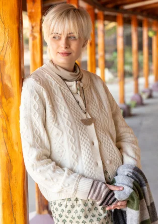 Strickjacke „Eternity“ aus Lammwollmischung - ungebleicht