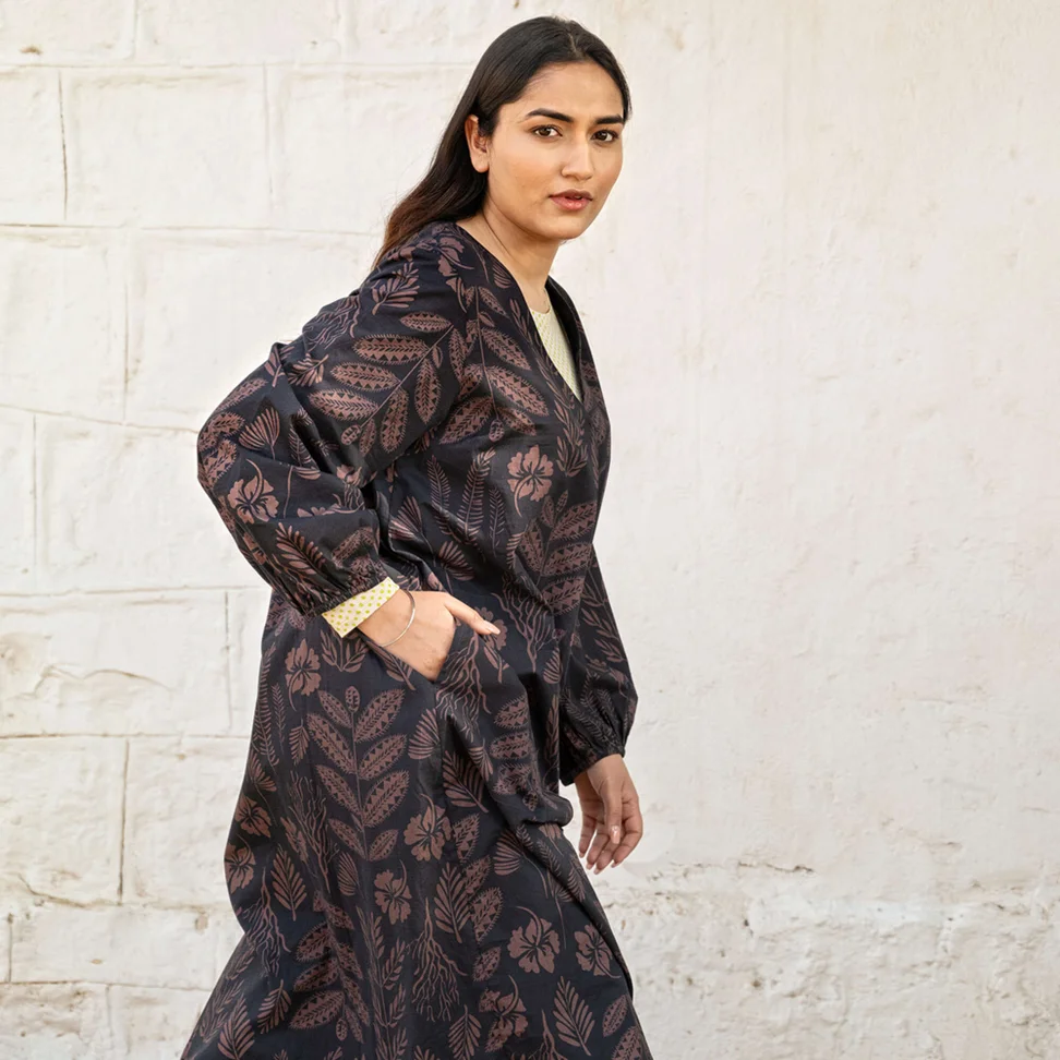 Robe "Seaweed" en coton biologique tissé - noir