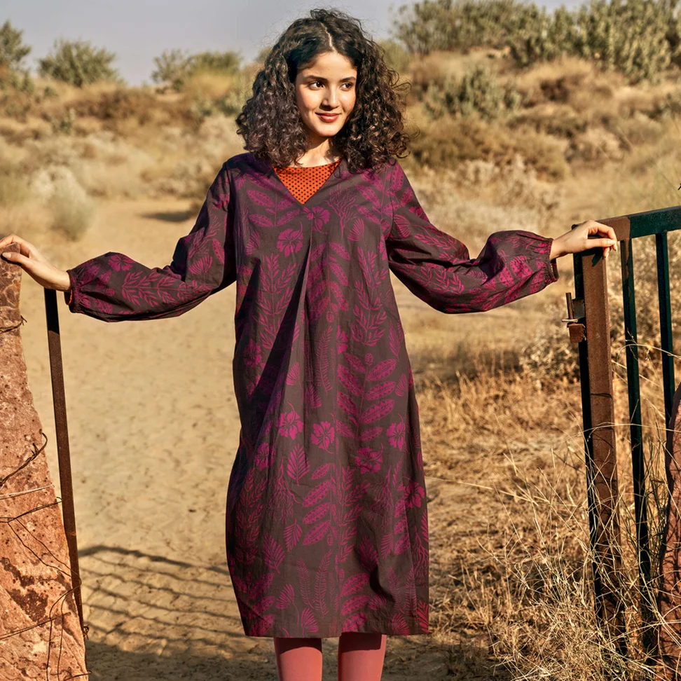 Robe "Seaweed" en coton biologique tissé - aubergine foncé