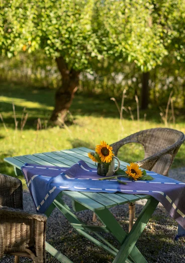 Tischläufer „Ira“ aus Bio-Baumwolle - brillantblau