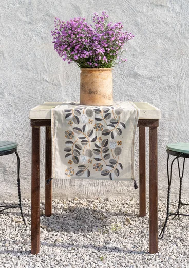  “Tulsi” block-printed table runner in organic cotton. - ash grey