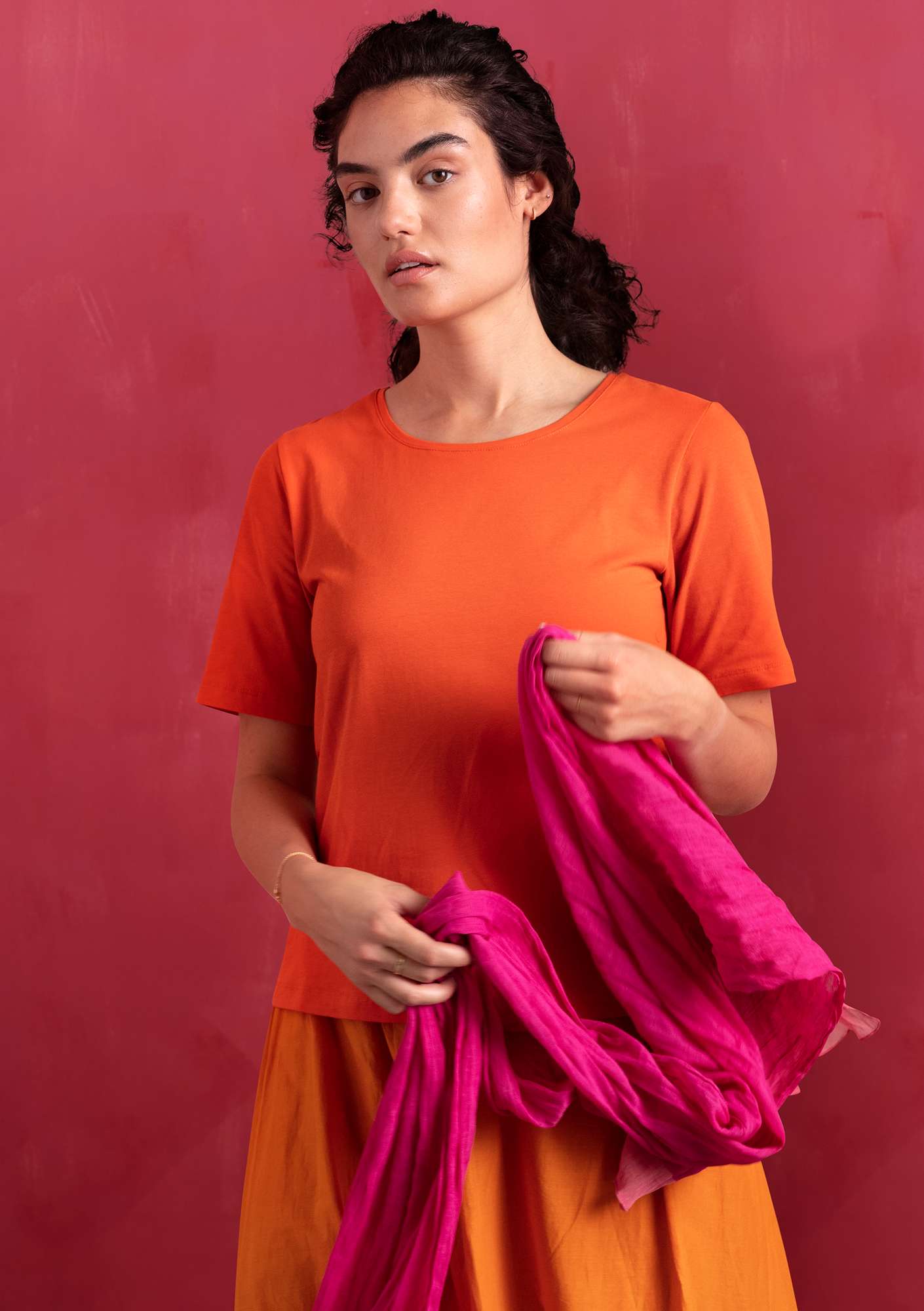 T-shirt  Iliana  en coton biologique/élasthanne piment thumbnail
